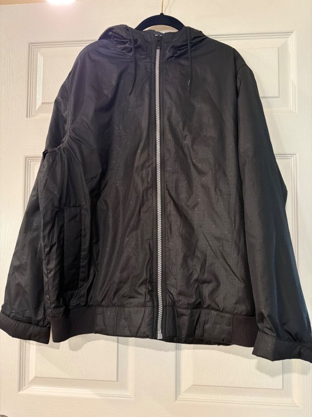 Mossimo Supply Co. Black Hooded Full-Zip Lightweight Jacket Size L Made In Vietn